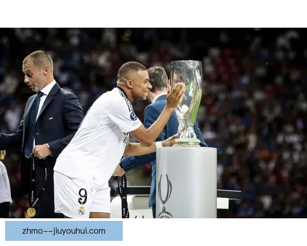 姆巴佩欧洲超级杯首秀进球助巴黎力克对手赢得荣誉