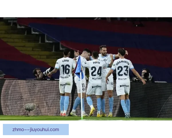 皇马主场惨败巴萨西甲德比落败引发热议球迷怒斥球队表现低迷